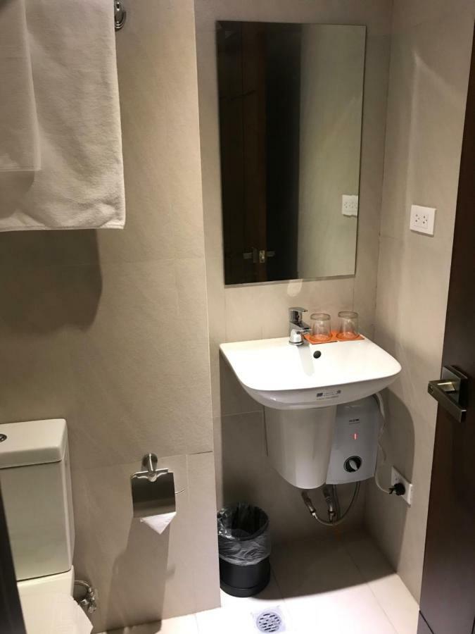 Maxx Hotel Ortigas Pasig City ภายนอก รูปภาพ