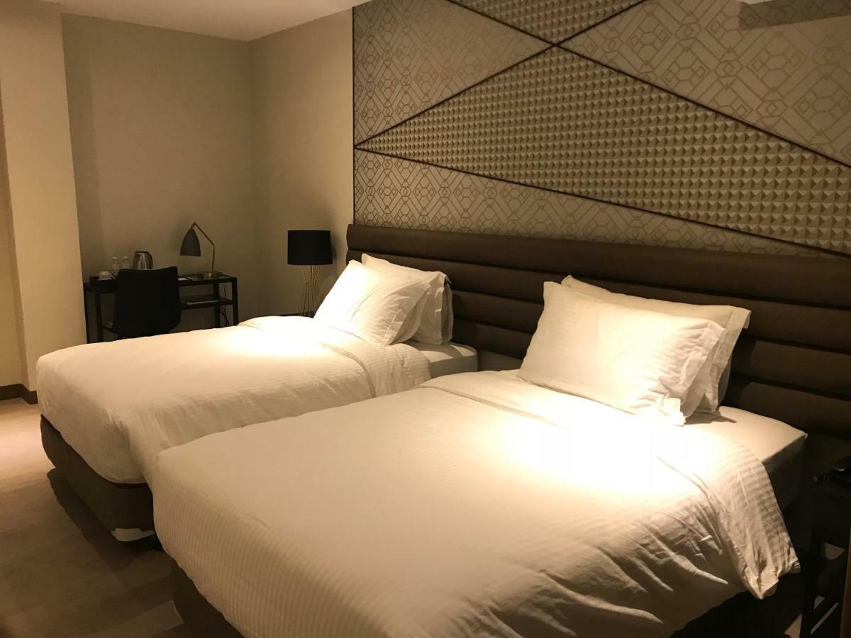 Maxx Hotel Ortigas Pasig City ภายนอก รูปภาพ
