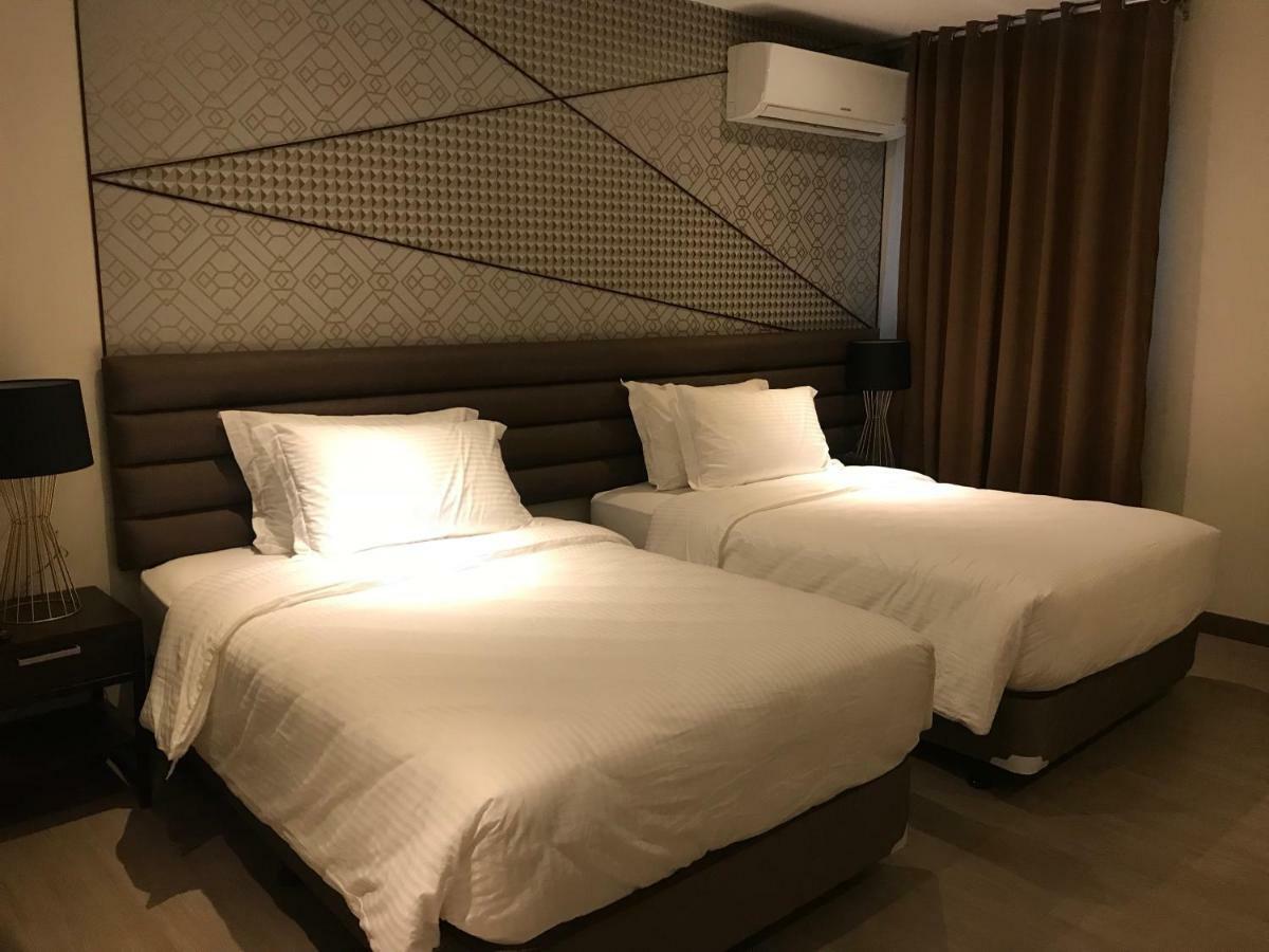 Maxx Hotel Ortigas Pasig City ภายนอก รูปภาพ